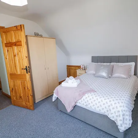 Tullyally Holiday home *