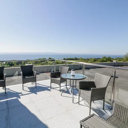 Tullyally * Red Castle