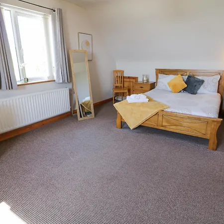 Tullyally Сasa de vacaciones *