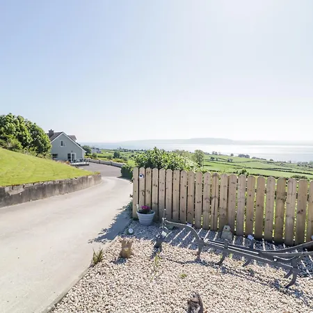 Holiday home Tullyally *