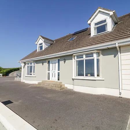 Tullyally Prázdninový dům Red Castle