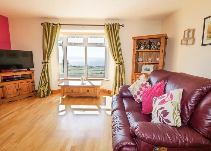 Tullyally Редкасл