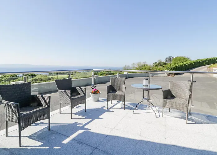 Tullyally Редкасл